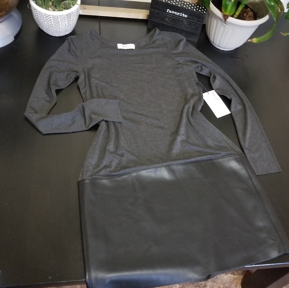 🎉🎉HP🎉🎉💕NWT Bailey 44 dress. - Picture 2 of 5